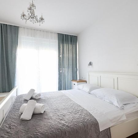Two Bedroom Apartment With A Balcony Relja Zadar Exterior photo