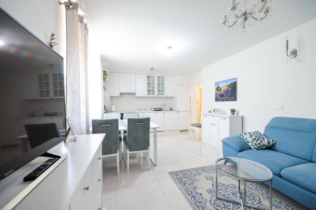 Two Bedroom Apartment With A Balcony Relja Zadar Exterior photo