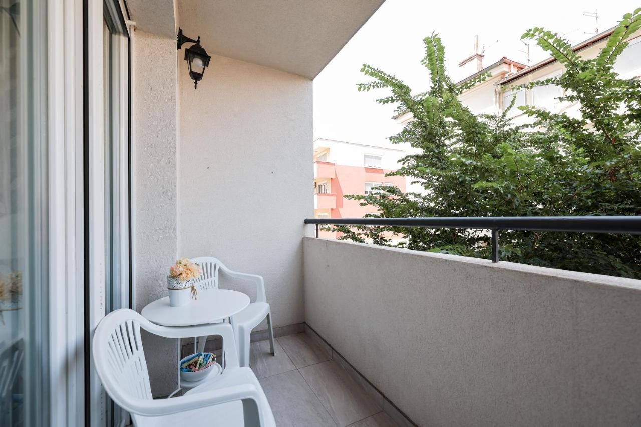 Two Bedroom Apartment With A Balcony Relja Zadar Exterior photo